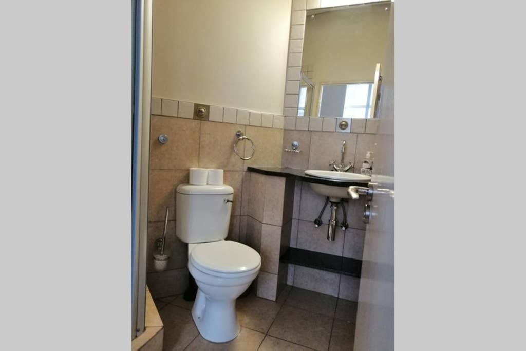 Mapungubwe Hotel Apartments Marshalltown โจฮันเนสเบิร์ก ภายนอก รูปภาพ