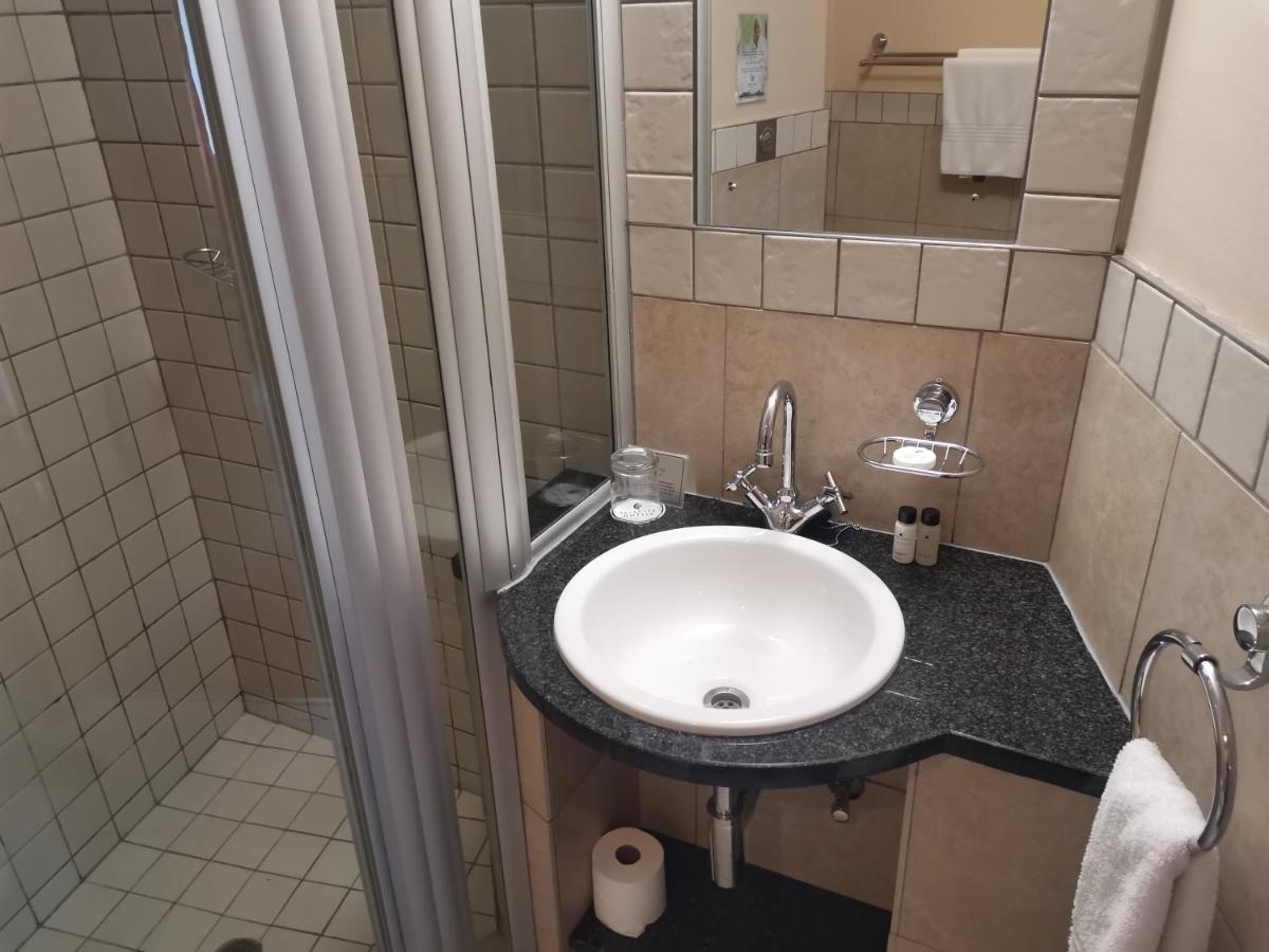 Mapungubwe Hotel Apartments Marshalltown โจฮันเนสเบิร์ก ภายนอก รูปภาพ
