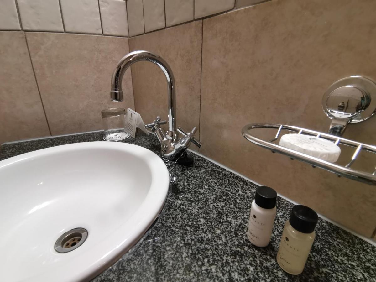 Mapungubwe Hotel Apartments Marshalltown โจฮันเนสเบิร์ก ภายนอก รูปภาพ